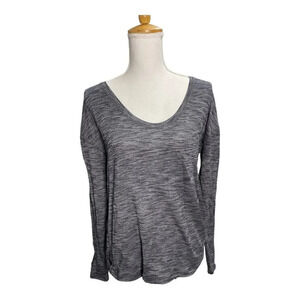 Lululemon Grey long sleeve scoop neck shirt large